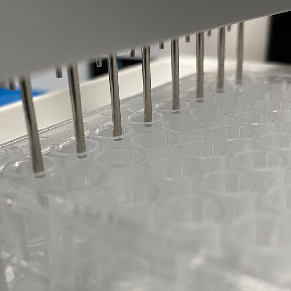 Microplate washer, close up